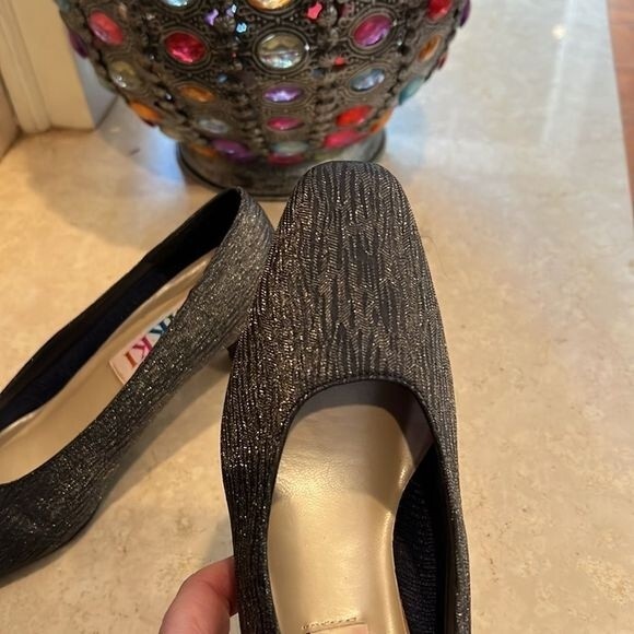 Nikki pumps size 7.5 M - Picture 4 of 5